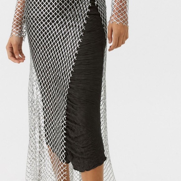 UO Nadia Ruched Strapless Midi Dress - Picture 4 of 5